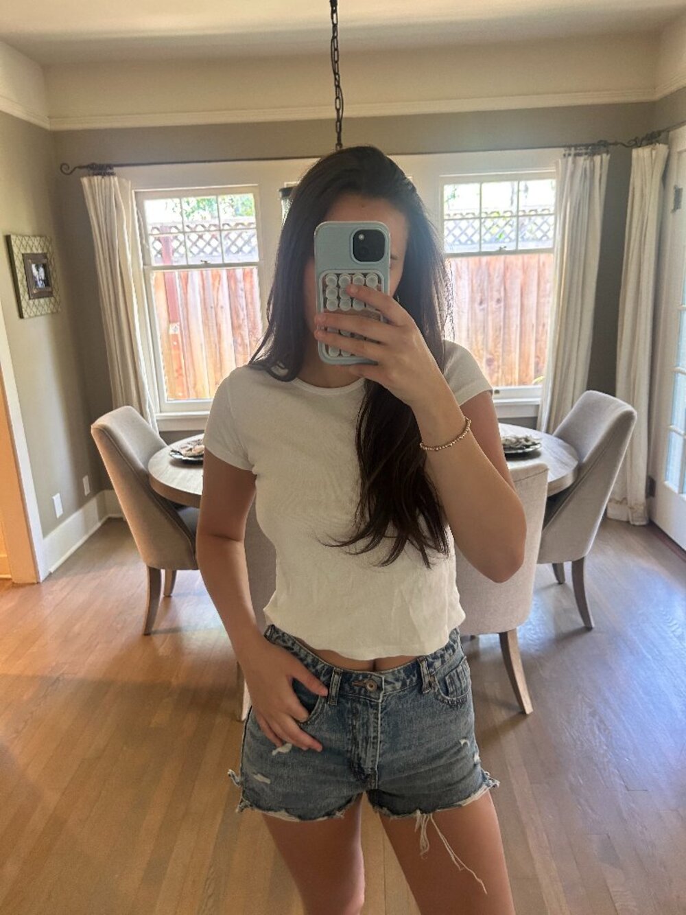Zara distressed denim shorts ⭐️
